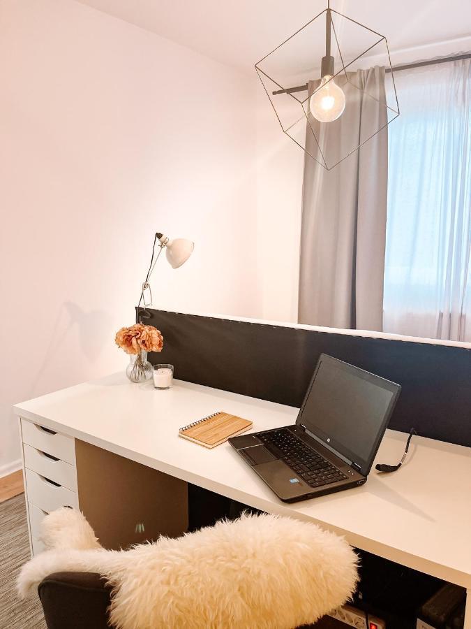 01 Bedroom In Mitte-Up To 5 People-Private Free Parking Berlín Exterior foto